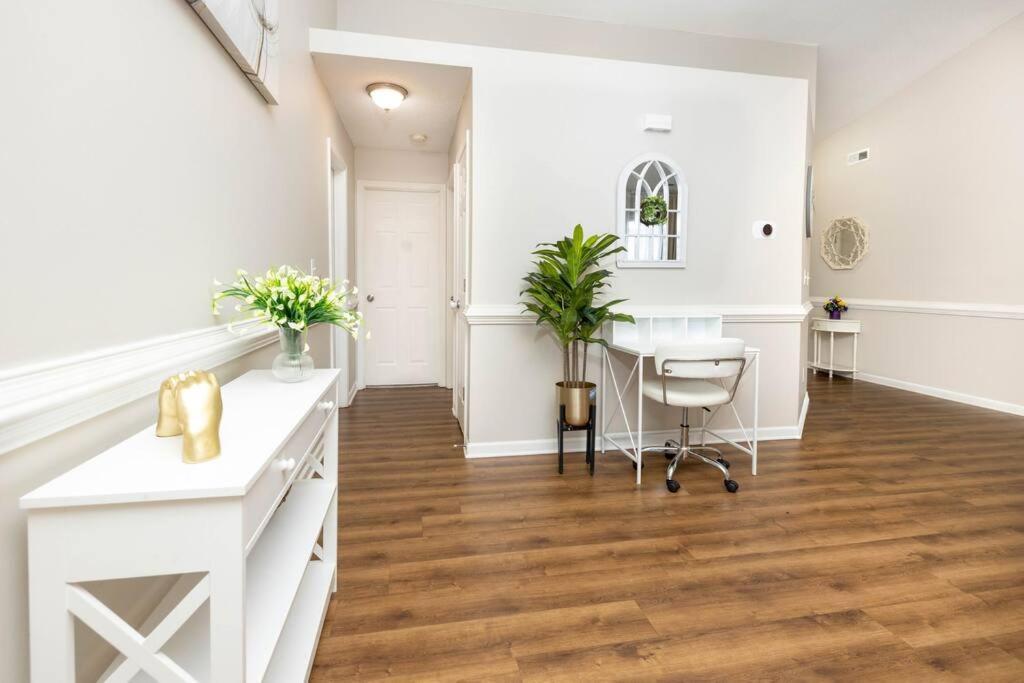 Queen City Family-Friendly Entire House, Charlotte Extérieur photo