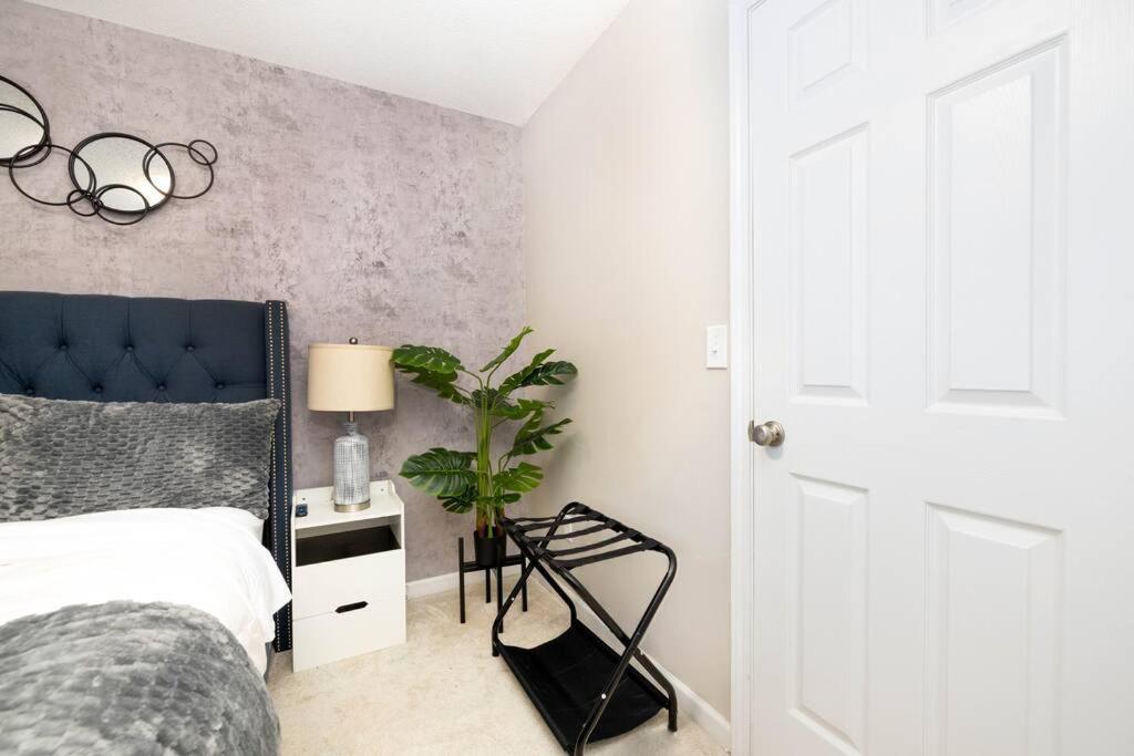 Queen City Family-Friendly Entire House, Charlotte Extérieur photo