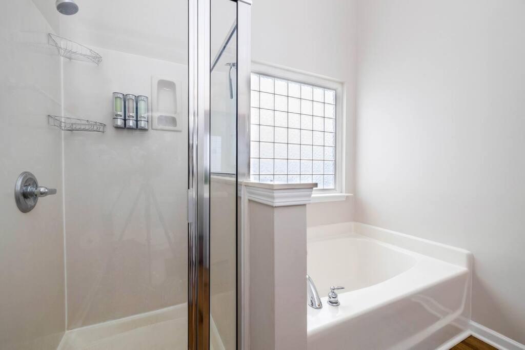 Queen City Family-Friendly Entire House, Charlotte Extérieur photo
