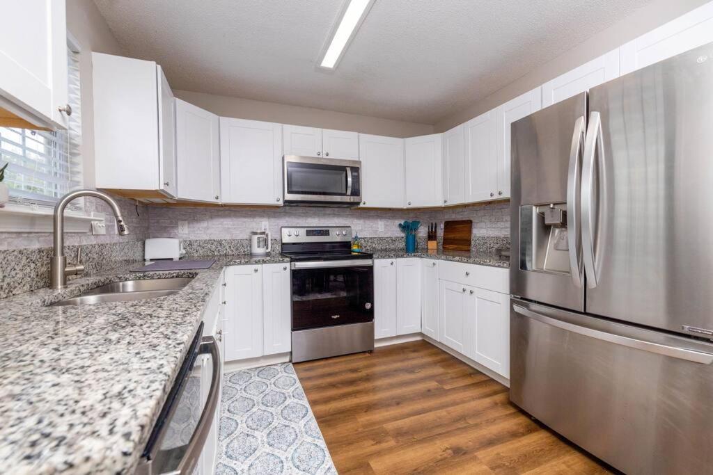 Queen City Family-Friendly Entire House, Charlotte Extérieur photo
